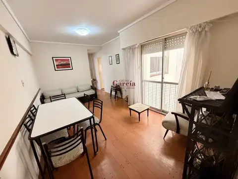 ESTUDIANTES 2026 - 2 Amb lateral (cochera opcional)