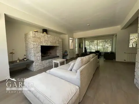 Casa 5 ambientes con 3 baños