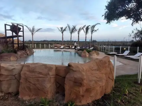 Terreno en Venta en Barrio Aeroparque, USD 70.000