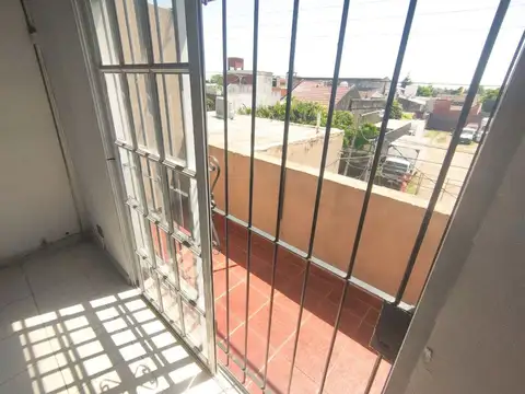 Venta Depto. Duplex 4 ambientes Villa Ballester