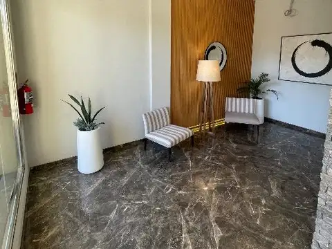 San Martín 100, Piso 6