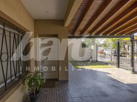 Casa en Venta en Remedios de Escalada, USD 150.000
