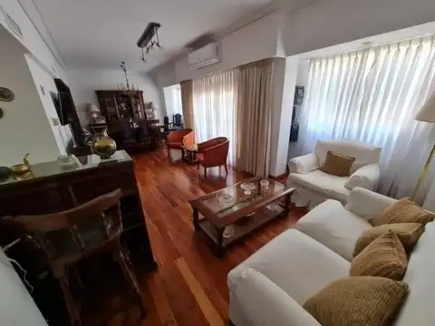 VENTA DEPARTAMENTO DE 4 AMBIENTES - 3 PISO - RAMOS MEJIA - CENTRO