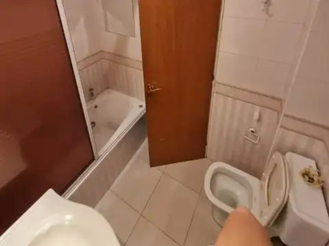 VENTA DEPARTAMENTO DE 4 AMBIENTES - 3 PISO - RAMOS MEJIA - CENTRO