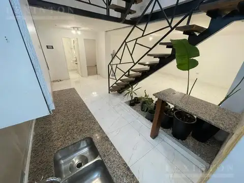 Depto Tipo Casa en Venta de 4 dormitorios