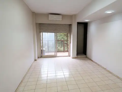 DEPARTAMENTO 4 AMBIENTES EN FLORESTA APTO CREDITO