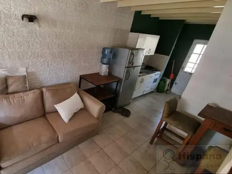 Casa 2 ambientes con 1 baño