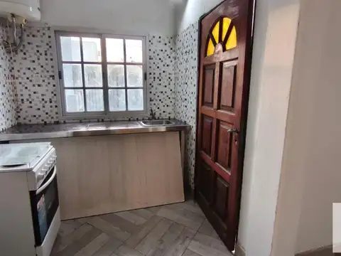 Depto Tipo Casa 2 ambientes con 1 baño