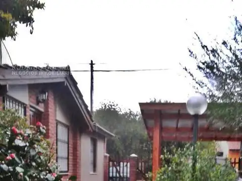 Casa 4 ambientes con 3 baños