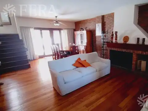 Casa 4 ambientes con 3 baños
