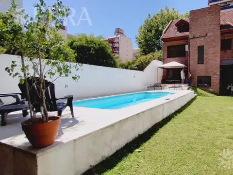 Venta casa 4 ambientes con cochera en Avellaneda