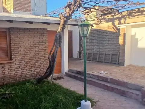 Casa en alquiler en Maipu