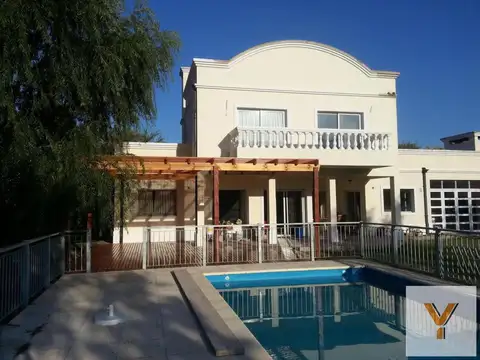 Casa en Alquiler de 4 dormitorios