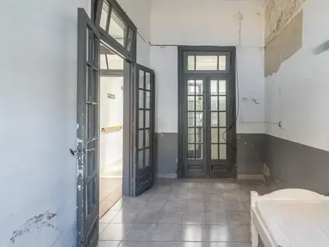 Alquiler Comercial. Lote propio. 8 ambientes. Planta baja. Villa Urquiza