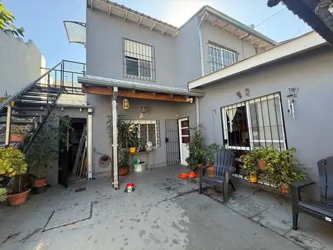 Depto Tipo Casa en Venta de 5 ambientes