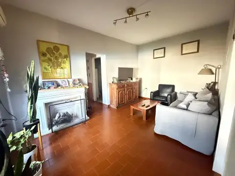 Depto Tipo Casa en Venta con 1 cocheras