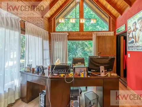 Casa en Venta con 9 cocheras