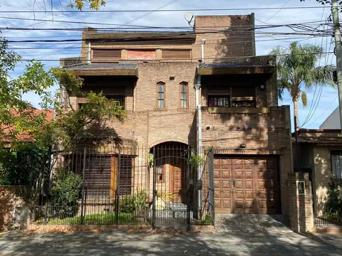 Casa en venta con 4 dormitorios en San Isidro