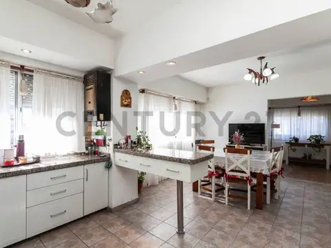 Casa en Venta en Lanus Oeste, USD 210.000