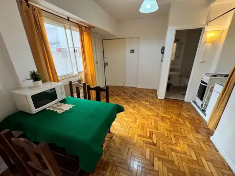 Av. Pueyrredón al 700