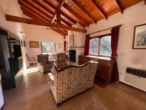 Casa 5 ambientes con 3 baños