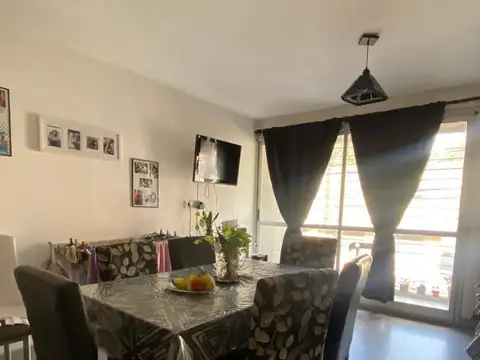 José Gomensoro 100, Piso 1