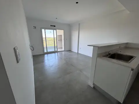 ALQUILER SIN EXPENSAS, 2 AMBIENTES, 55m2 CON COCHERA Y BALCÓN AL FRENTE CALLE LACARRA