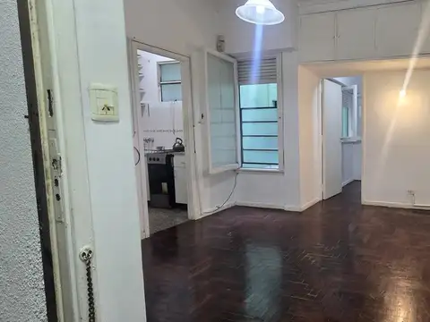 Venta Departamento dos ambientes boedo- Pavon 3700