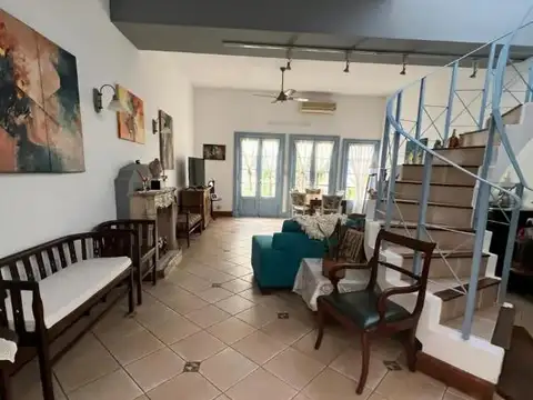 Depto Tipo Casa en Alquiler de 14 ambientes