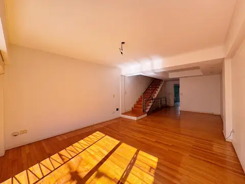 Depto Tipo Casa en Venta en Caballito, USD 430.000