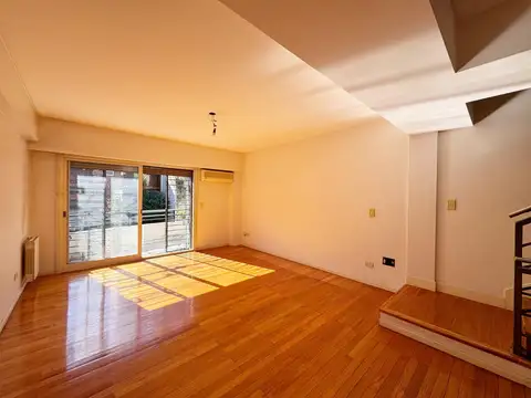 Venta de PH 4 ambientes con 3 Cocheras , Jardín, Parrila y Quincho en Caballito