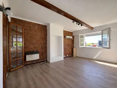 Adolfo Alsina y Belgrano - 3/4 amb con terraza y parrilla - Reciclado - Venta