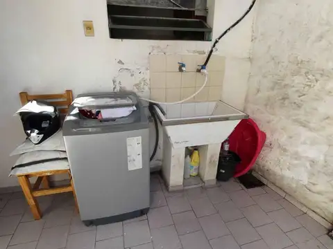Depto Tipo Casa en Venta 40 años