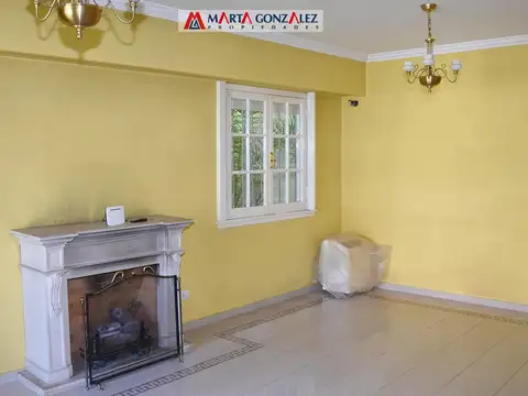 Casa en Venta con 4 cocheras