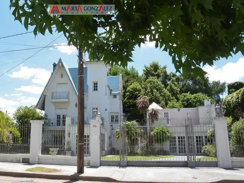 Chalet 4 ambientes venta  Ramos Mejia