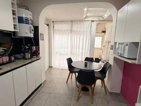 Depto Tipo Casa 2 ambientes con 1 baño