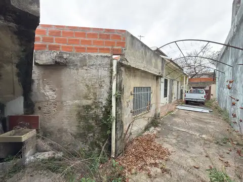 Casa 4 ambientes con 1 baño