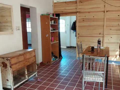 Casa 3 ambientes con 1 baño