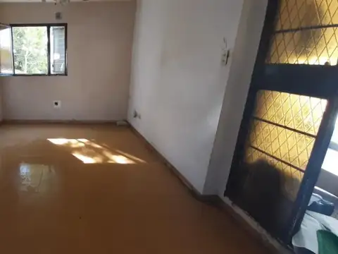 SE VENDE DPTO 4 AMB BARRIO PIEDRABUENA