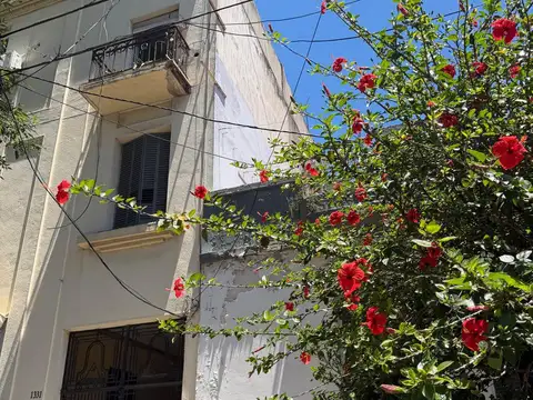 2 ambientes contrafrente , muy luminoso , sin expensas.