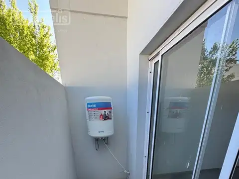 Departamento en Alquiler con 1 cochera