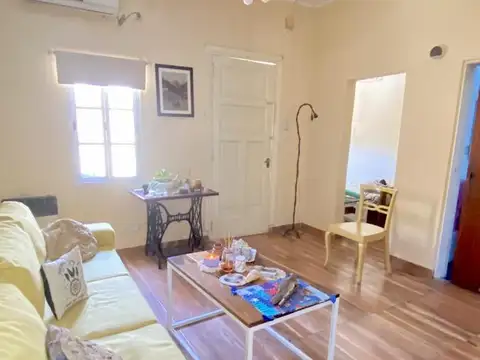 Depto Tipo Casa 4 ambientes con 2 baños