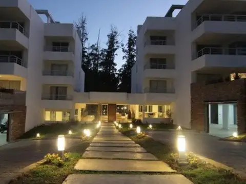 GABRIELA MISTRAL 200, Piso 2