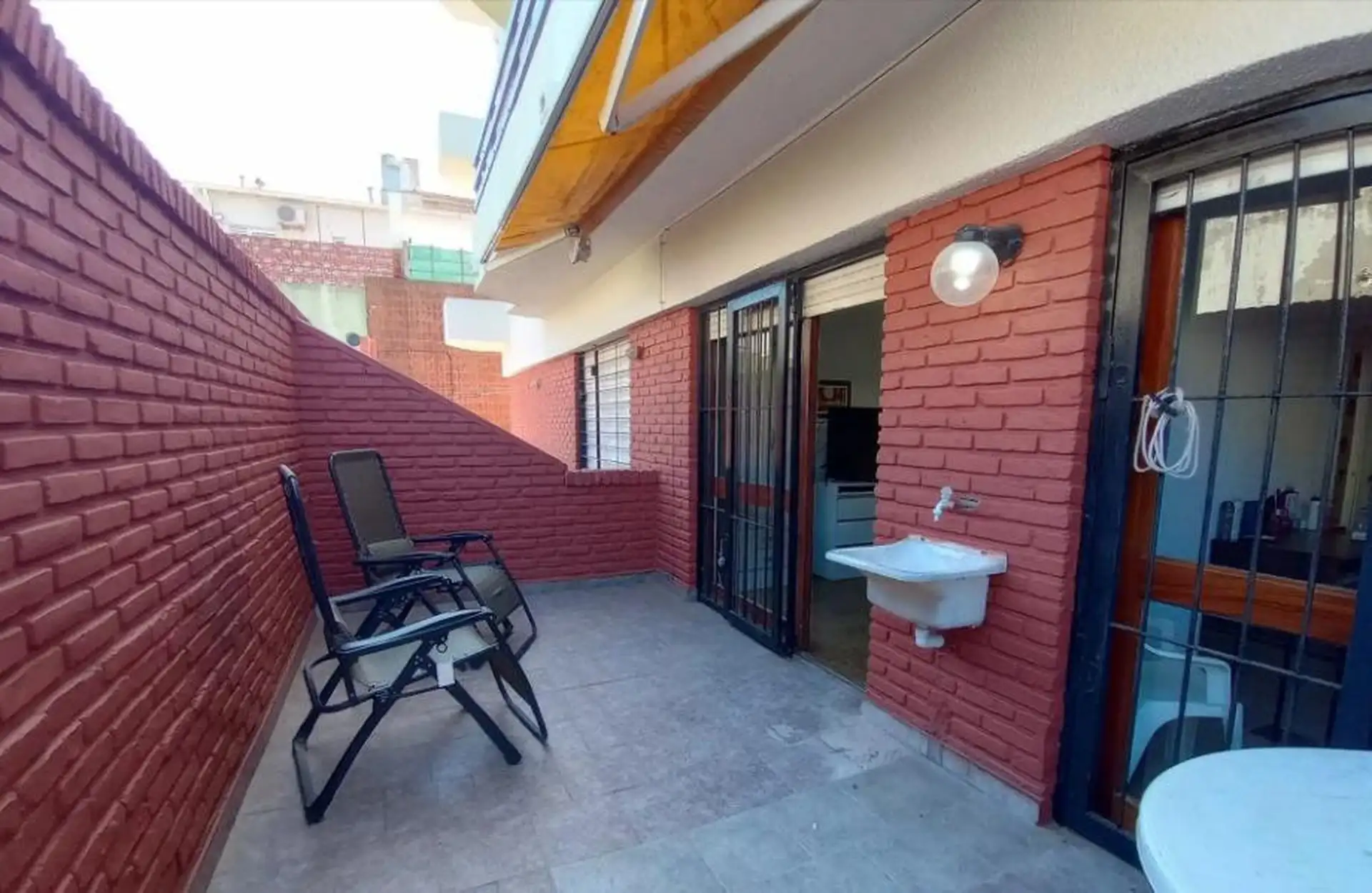 Venta - Departamento - 2 Ambientes - Punta Mogotes - Patio - Cochera - Apto Permuta
