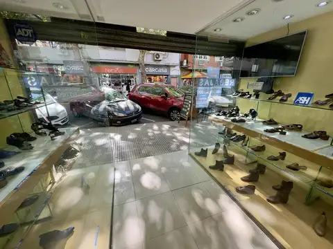 ALQUILER LOCAL EN CENTRO COMERCIAL DE SAN ISIDRO