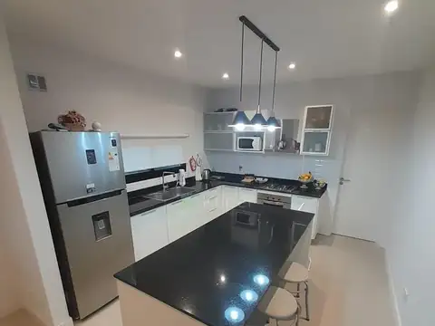 Casa en Alquiler de 3 dormitorios