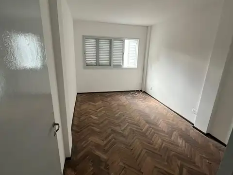 Departamento en Alquiler en Barrio España y Hospitales, $ 500.000