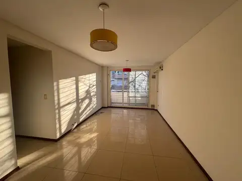 Departamento en Alquiler en Republica De La Sexta, $ 750.000