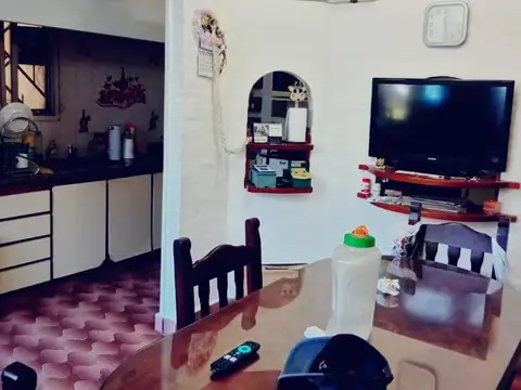 CASA 6 AMBIENTES EN 2 PLANTAS