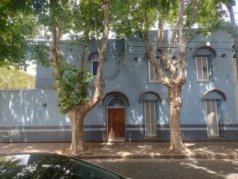 CASA 6 AMBIENTES EN 2 PLANTAS